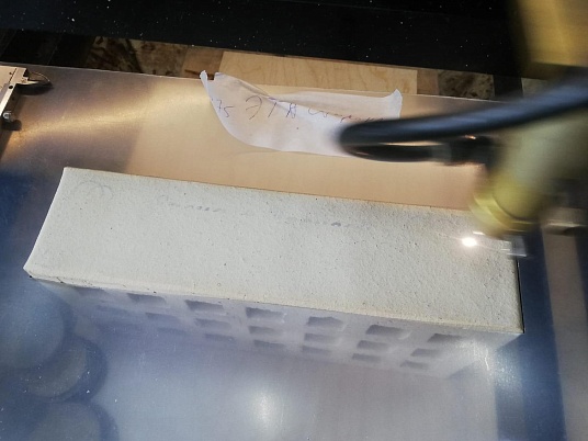 Гравировка на кирпиче