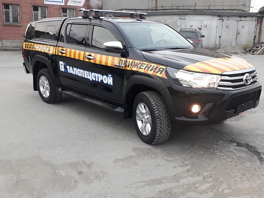 Оклейка машины сопровождения