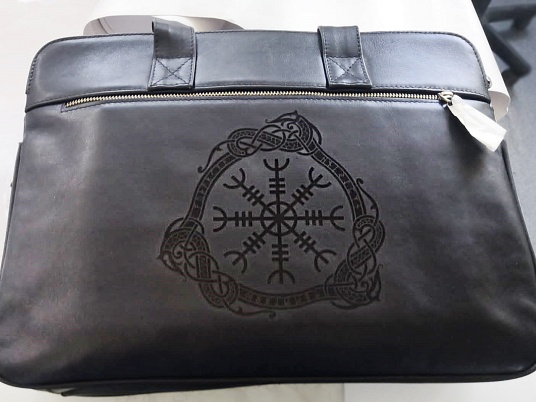 Гравировка на коже