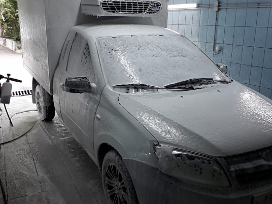 Реклама на коммерческий автомобиль Лада гранта Фургон. Компания Холодок Экспресс