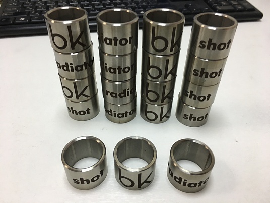 Гравировка на радиусных изделиях