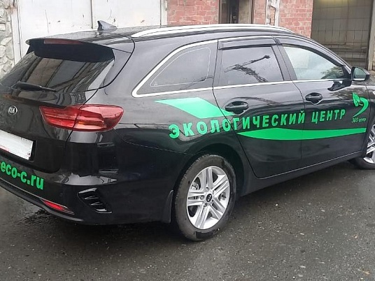 Изготовление наклеек на автомобиль