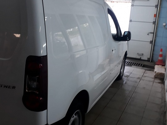 Брендирование пежо партнёр "Фигурист"